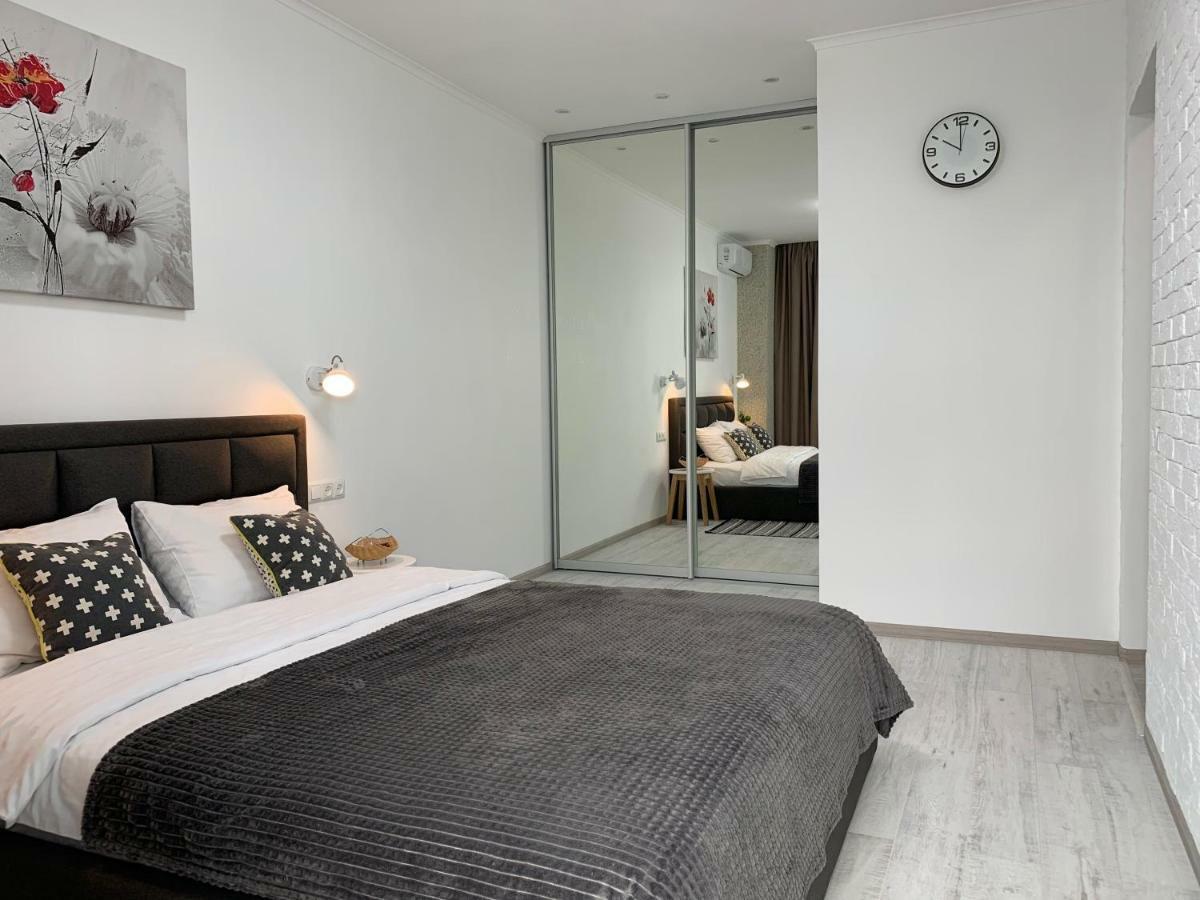 West Street Lux Apartments Kyiv Exterior photo